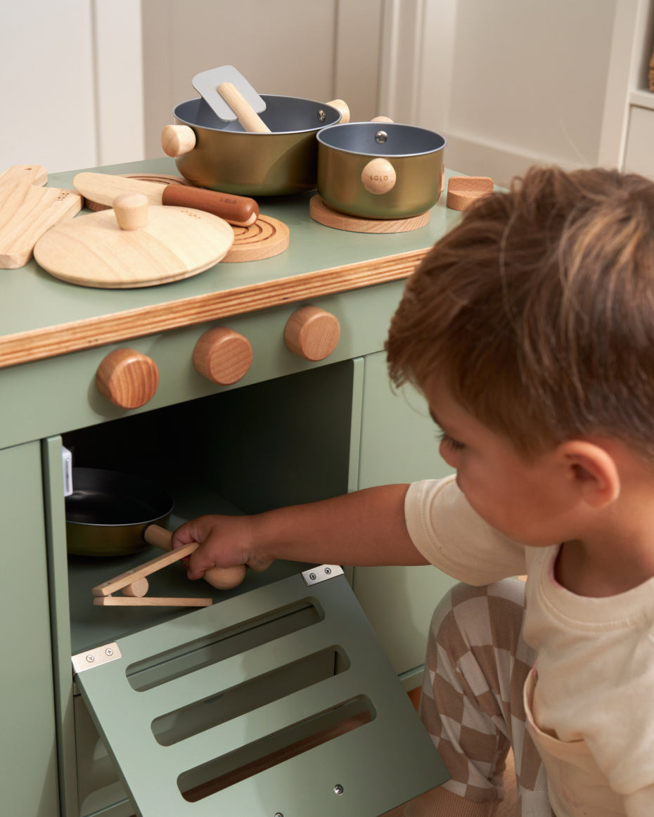 The Play Kitchen