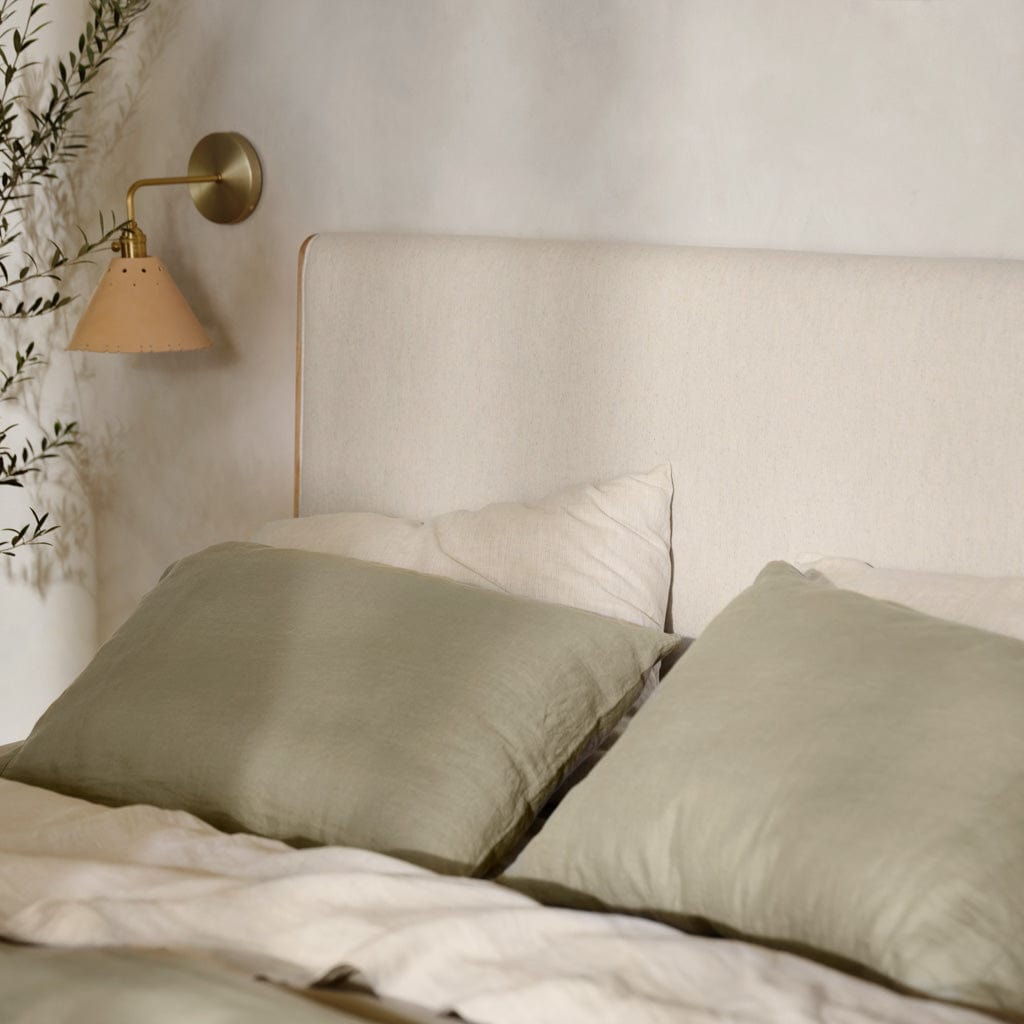 Laurel Bed with Low Footboard